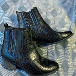 Reptile Print Chelsea Boots